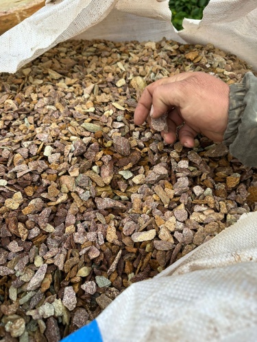 Златолит персиковый декоративная каменная крошка купить в Зеленодольске