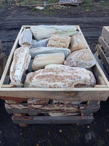 Златолит жёлтый, жёлто-зелёный глыбки и валуны для ланшафтного дизайна купить в Зеленодольске