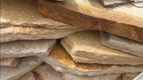 Плитняк златолит жёлтый золотистый для отмостки купить в Зеленодольске