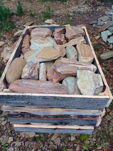 Златолит жёлтый, жёлто-зелёный глыбки и валуны для ланшафтного дизайна купить в Зеленодольске