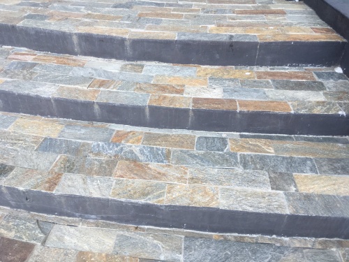 Плитка из Златолита Уральского для лестницы купить в Зеленодольске