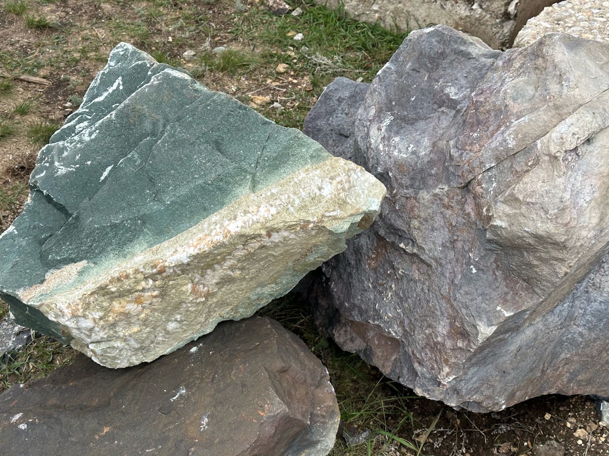 Камни для ландшафтного дизайна зелёные 10-60 килограмм купить в Зеленодольске