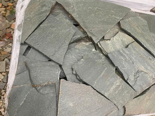 Плитняк златолит зелёный для цоколя, отмостки купить в Зеленодольске