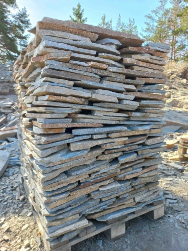 Плитняк златолит серебристый для цоколя, отмостки купить в Зеленодольске