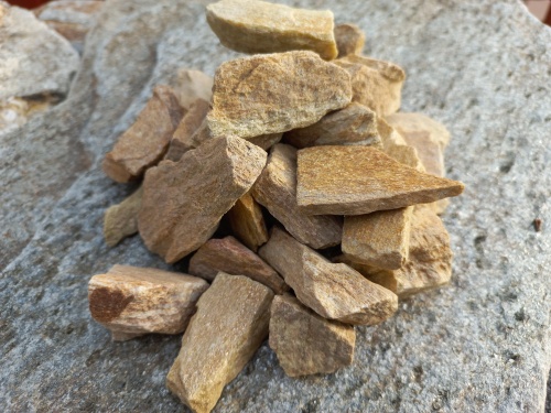 Златолит жёлтый декоративная каменная крошка купить в Зеленодольске