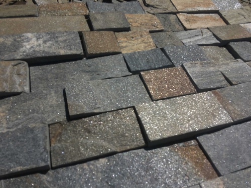 Плитка пилёная златолит Уральский для цоколя, отмостки купить в Зеленодольске