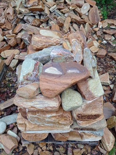 Златолит жёлтый, жёлто-зелёный глыбки и валуны для ланшафтного дизайна купить в Зеленодольске