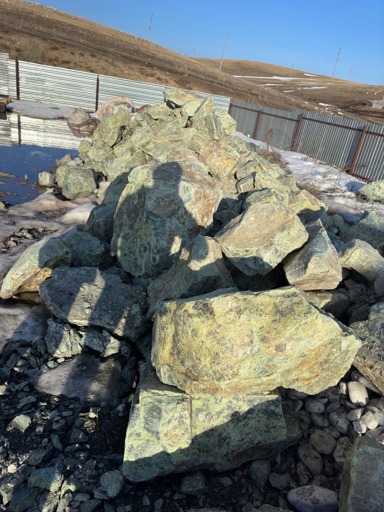 Камни для ландшафтного дизайна зелёные 10-60 килограмм купить в Зеленодольске