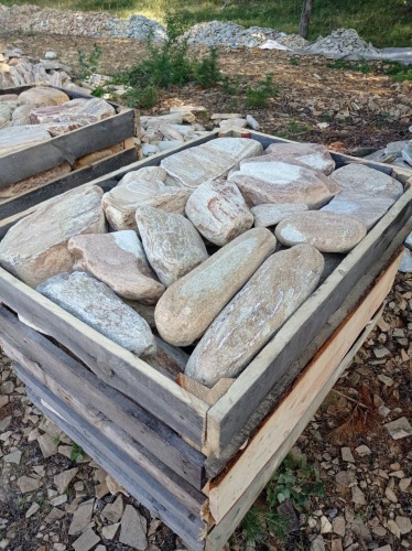 Златолит жёлтый, жёлто-зелёный глыбки и валуны для ланшафтного дизайна купить в Зеленодольске