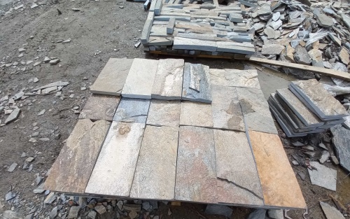 Плитка пилёная златолит Уральский для цоколя, отмостки купить в Зеленодольске