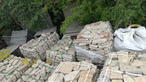 Гранитный плитняк галтованный для парковки купить в Зеленодольске