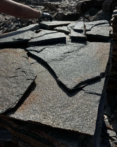 Плитняк златолит серебристый для фасада купить в Зеленодольске