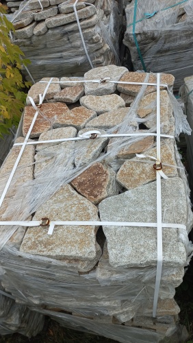 Плитняк галтованный гранитный для ландшафтного дизайна купить в Зеленодольске