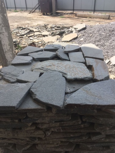 Златолит серебристый галтованный для лестниц купить в Зеленодольске